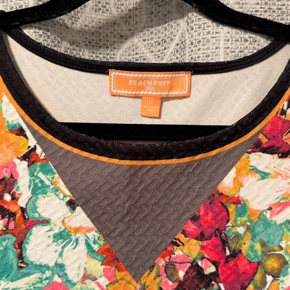 Peach Puff | Abstract Floral Print Dress | Size: L - Picture 3 of 4